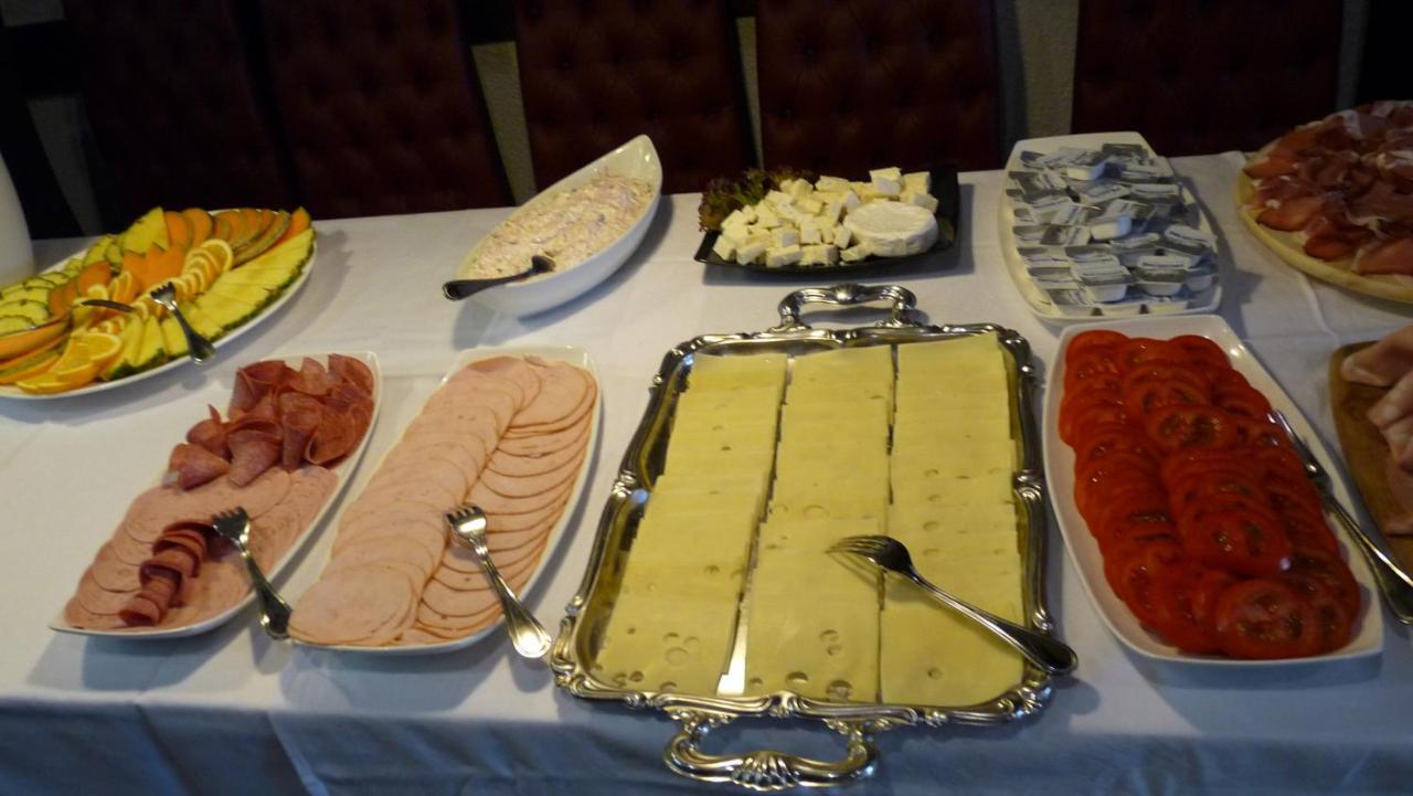 Hotel Rodizio Ug Wolfsburg Luaran gambar