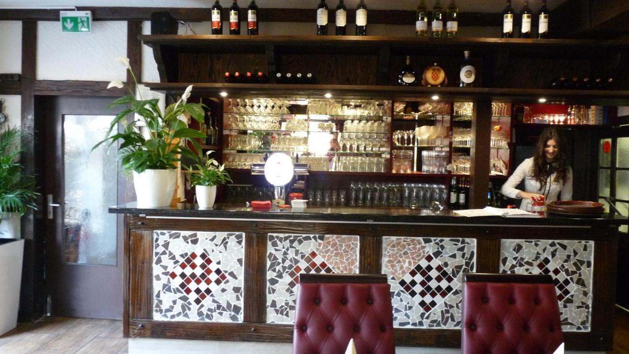 Hotel Rodizio Ug Wolfsburg Luaran gambar